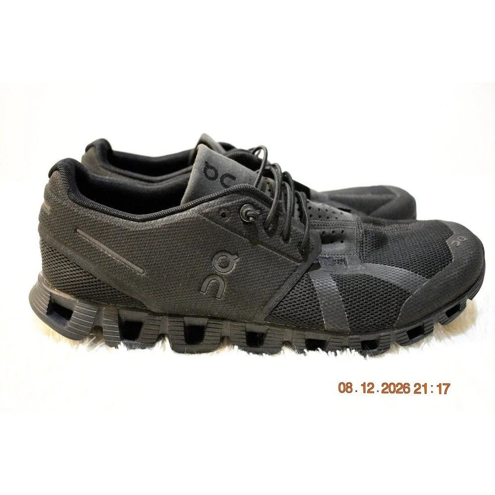 On Cloud 5 Black Light Weight Athletic Walking Running Shoes - Women's Size 9